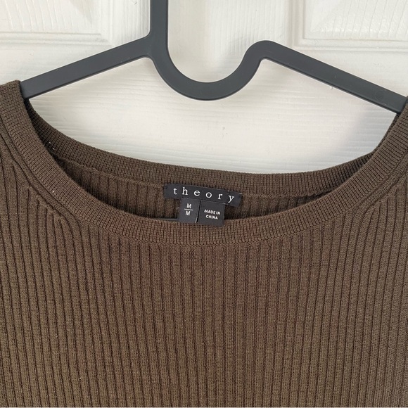 NWOT Women's Theory Ribbed Short Sleeve High-Low Top size Medium in Olive Green - Picture 3 of 6